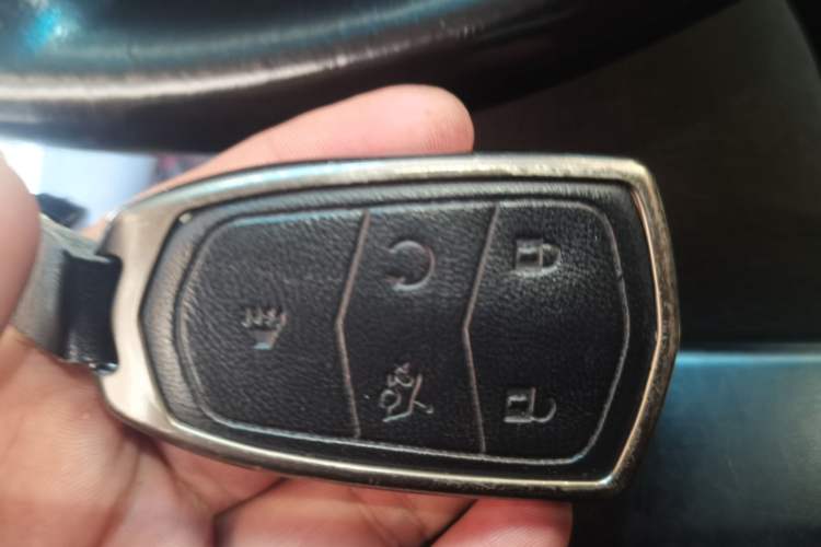Used Cadillac XTS 2018 28T Elite Edition Vehicle Key