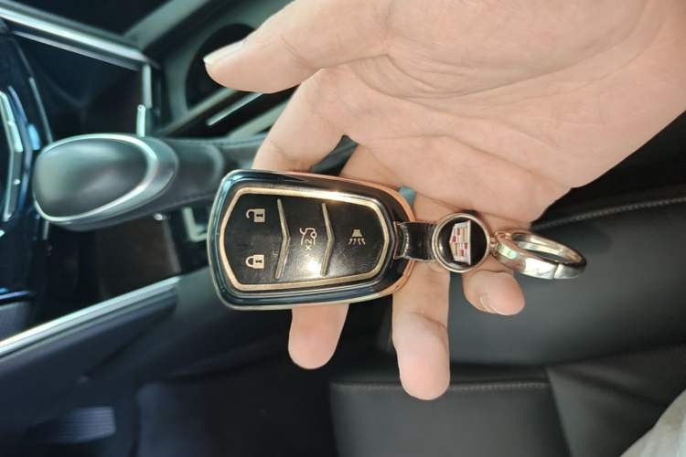 Used Cadillac XTS 2018 28T Elite Edition Vehicle Key
