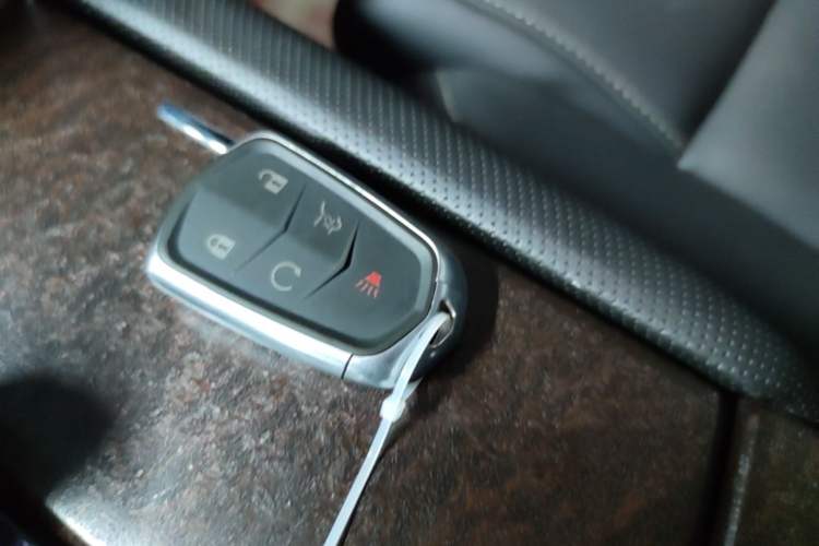 Used Cadillac XTS 2018 28T Elite Edition Vehicle Key