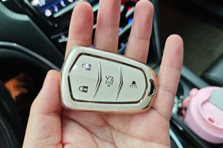 Used Cadillac XTS 2018 28T Tech Edition Vehicle Key
