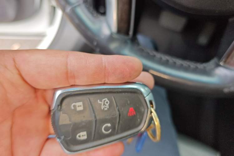 Used Cadillac XTS 2018 28T Elite Edition Vehicle Key
