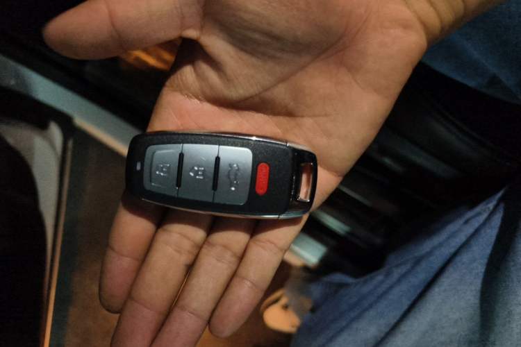 Used Cadillac XTS 2018 28T Elite Edition Vehicle Key