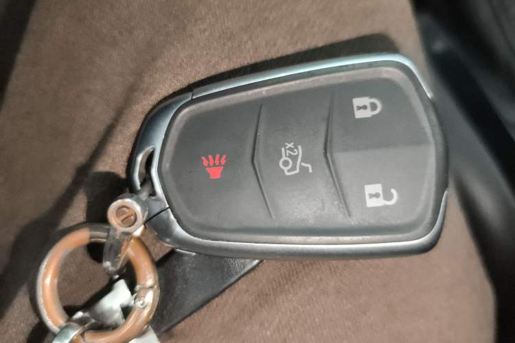Used Cadillac XTS 2018 28T Tech Edition Vehicle Key