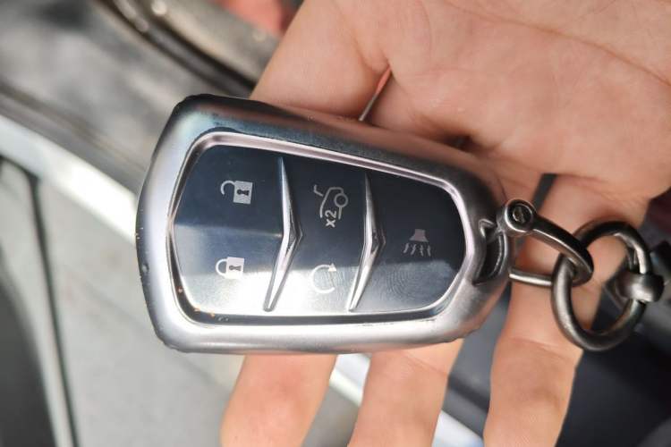 Used Cadillac XTS 2018 28T Tech Edition Vehicle Key