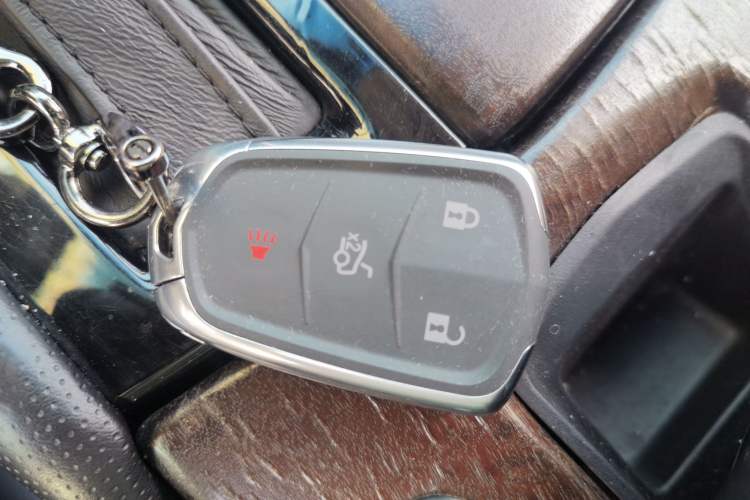Used Cadillac XTS 2018 28T Tech Edition Vehicle Key