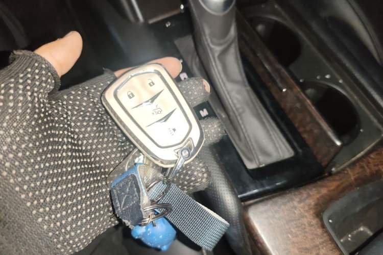 Used Cadillac XTS 2018 28T Tech Edition Vehicle Key