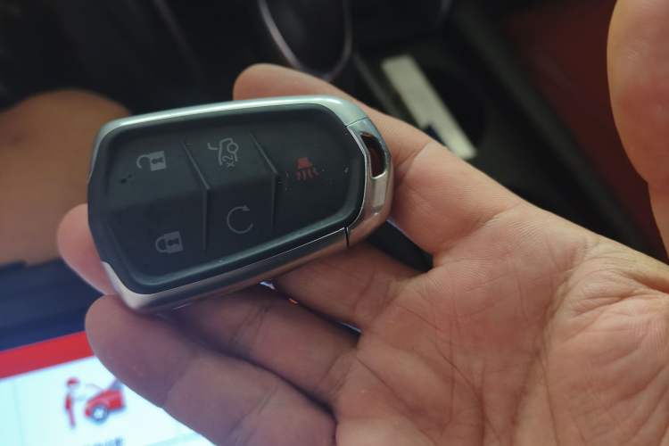 Used Cadillac XTS 2018 28T Elite Edition Vehicle Key