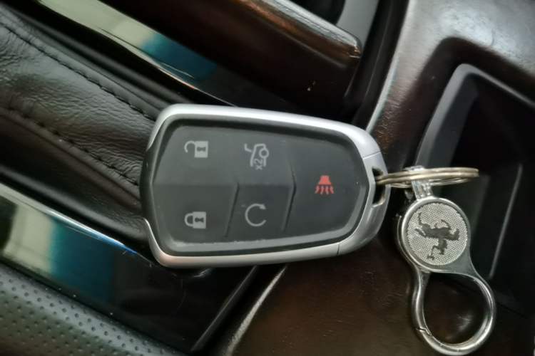 Used Cadillac XTS 2018 28T Tech Edition Vehicle Key