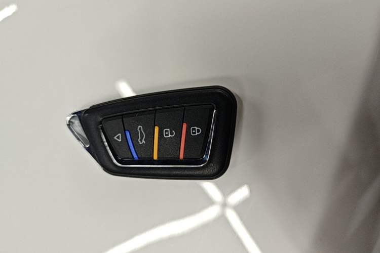 Used Cadillac XTS 2018 28T Tech Edition Vehicle Key