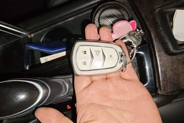 Used Cadillac XTS 2018 28T Tech Edition Vehicle Key