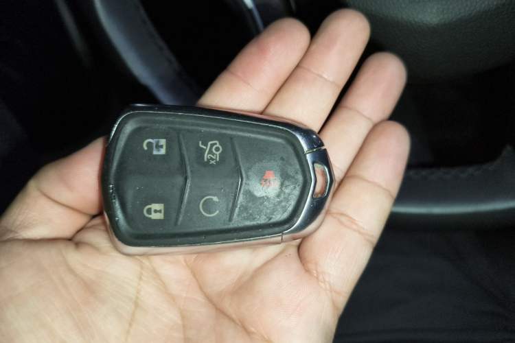 Used Cadillac XTS 2018 28T Elite Edition Vehicle Key