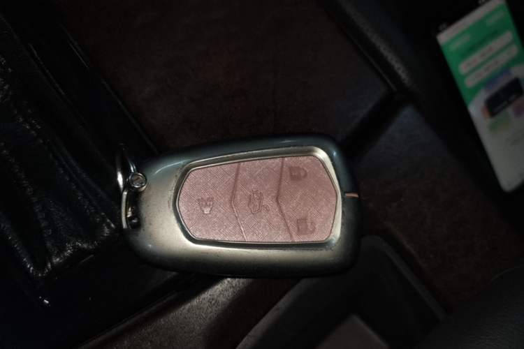 Used Cadillac XTS 2018 28T Tech Edition Vehicle Key