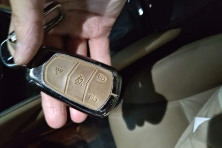 Used Cadillac XTS 2018 28T Luxury Edition Vehicle Key