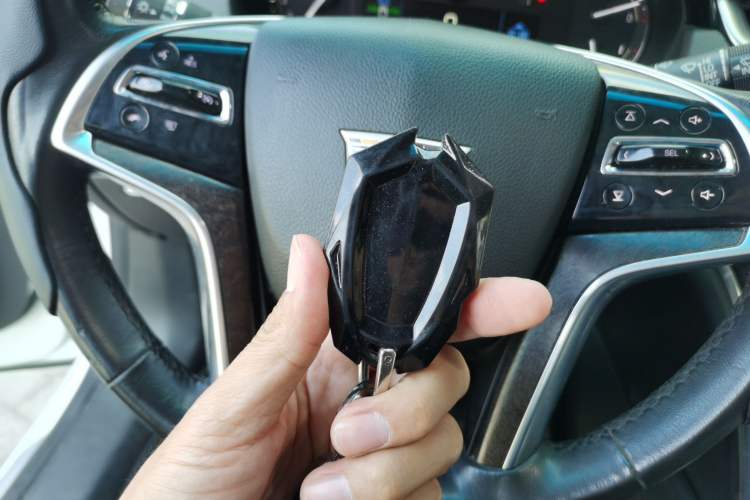 Used Cadillac XTS 2018 28T Tech Edition Vehicle Key