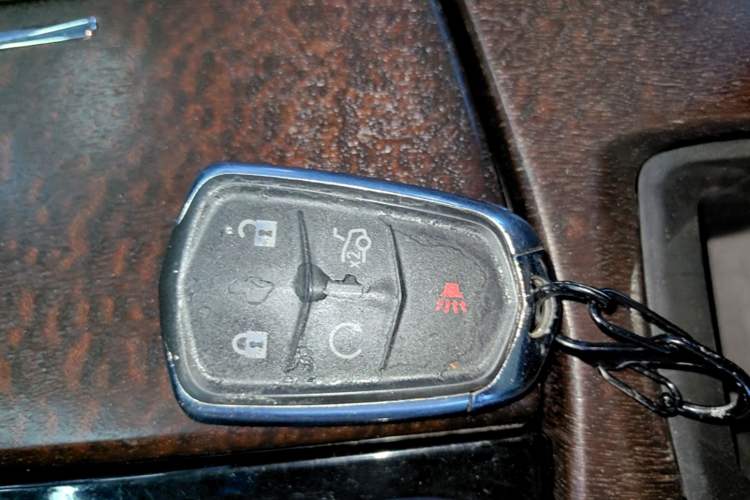 Used Cadillac XTS 2018 28T Elite Edition Vehicle Key