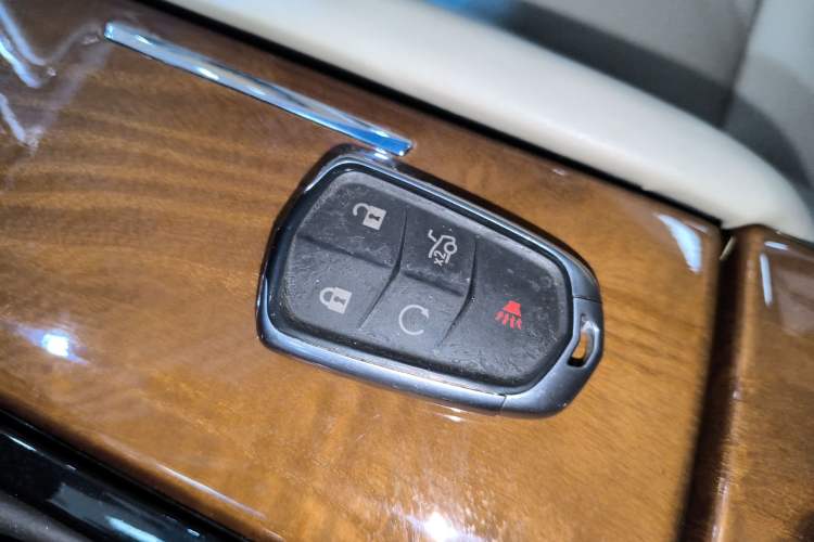Used Cadillac XTS 2018 28T Elite Edition Vehicle Key