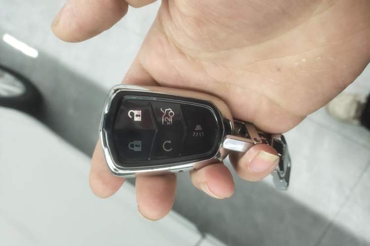 Used Cadillac XTS 2018 28T Elite Edition Vehicle Key