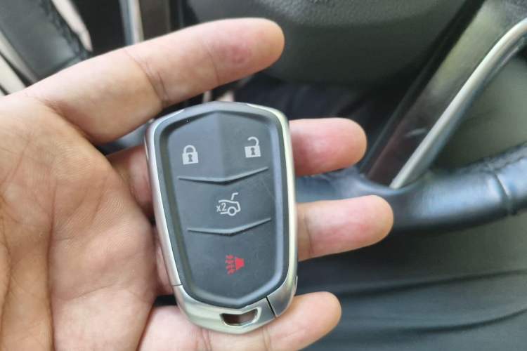 Used Cadillac XTS 2018 28T Tech Edition Vehicle Key