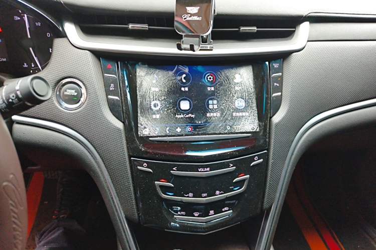 Used Cadillac XTS 2018 28T Tech Edition Audio And AC Panel