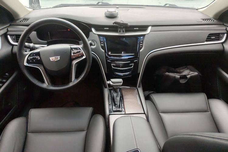 Used Cadillac XTS 2018 28T Tech Edition Center Console