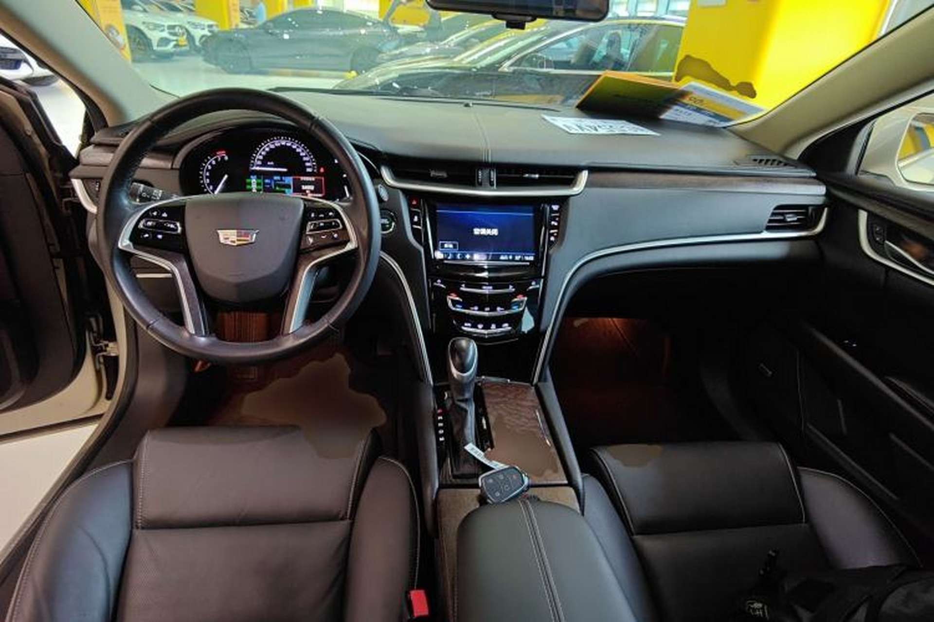 Used Cadillac XTS 2018 28T Elite Edition Center Console