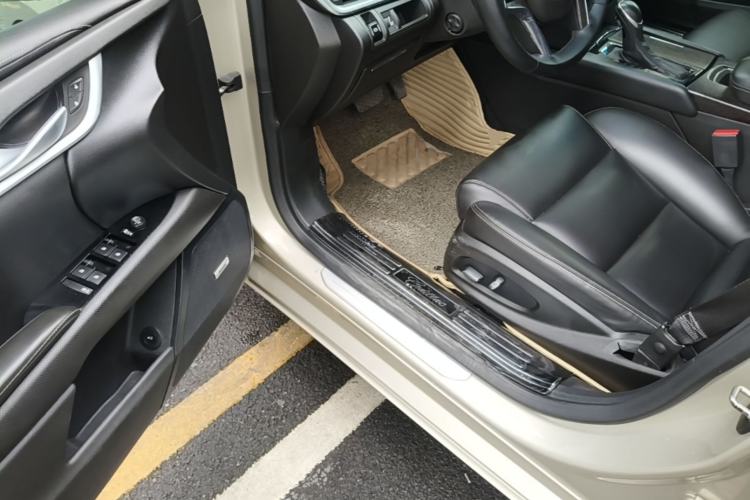 Used Cadillac XTS 2018 28T Tech Edition Driver Seat