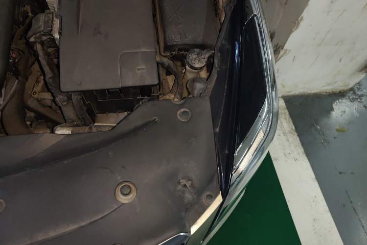 Used Cadillac XTS 2018 28T Luxury Edition Engine Bay Left