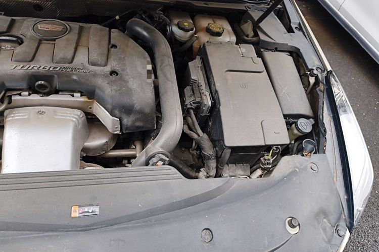 Used Cadillac XTS 2018 28T Tech Edition Engine Bay Left