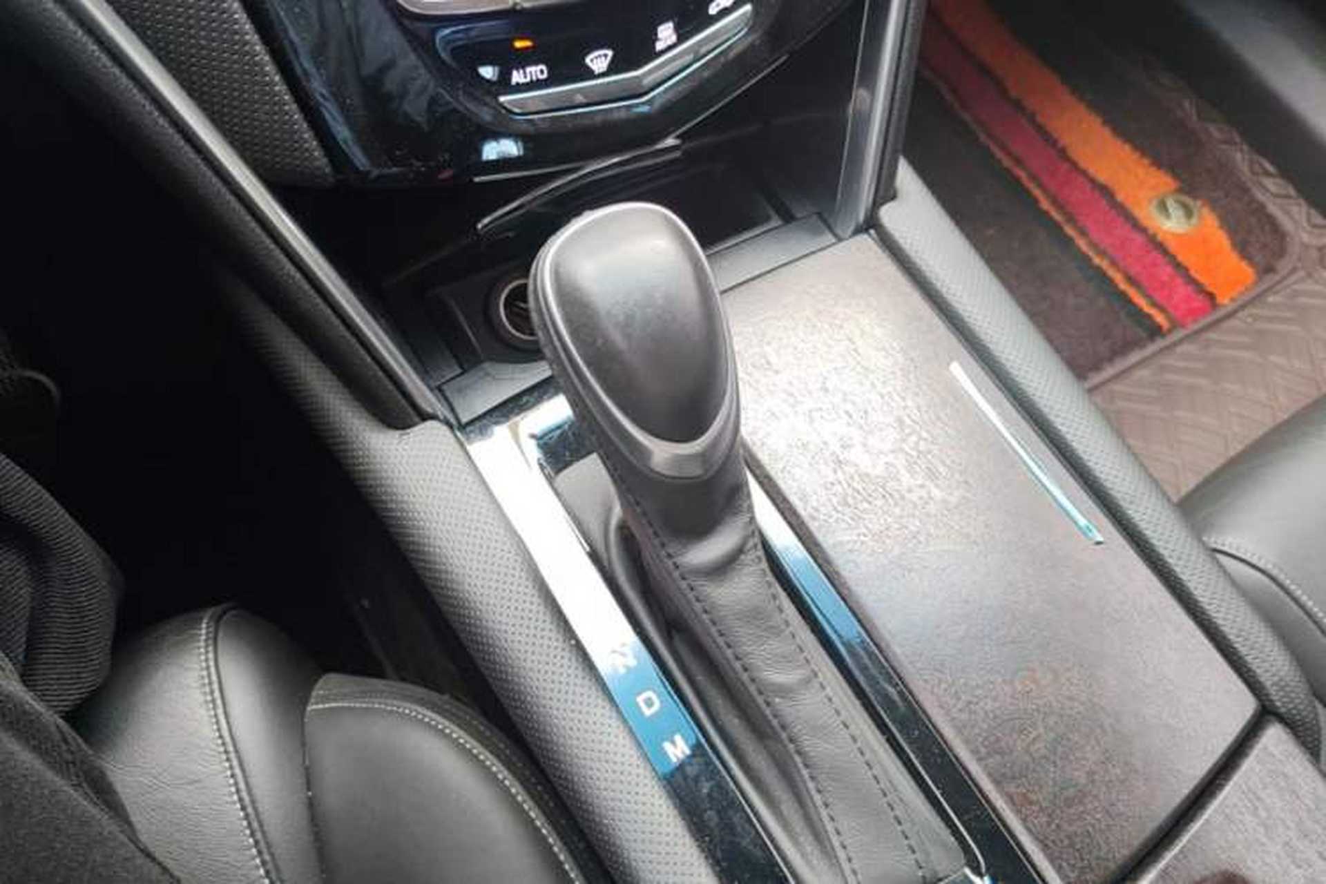 Used Cadillac XTS 2018 28T Elite Edition Gear Lever