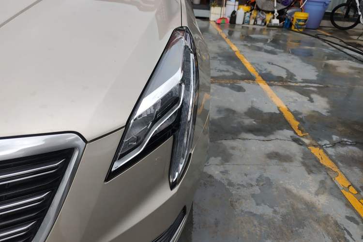 Used Cadillac XTS 2018 28T Tech Edition Left Front Headlight