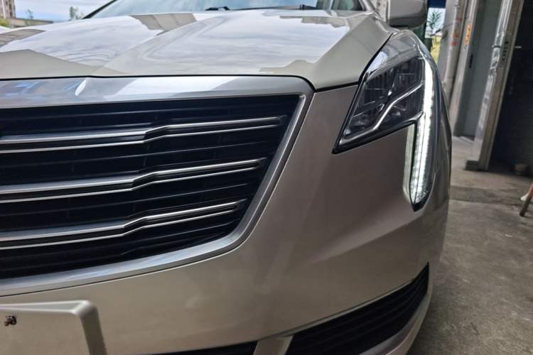 Used Cadillac XTS 2018 28T Tech Edition Left Front Headlight
