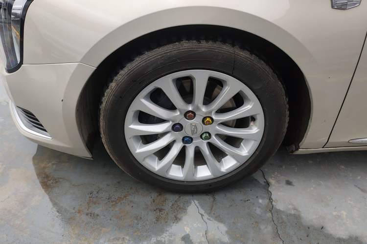 Used Cadillac XTS 2018 28T Tech Edition Left Front Wheel Hub