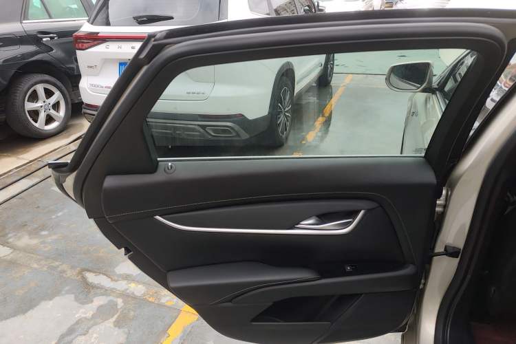 Used Cadillac XTS 2018 28T Tech Edition Left Rear Door Interior
