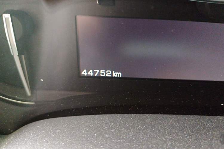 Used Cadillac XTS 2018 28T Tech Edition Odometer Close Up