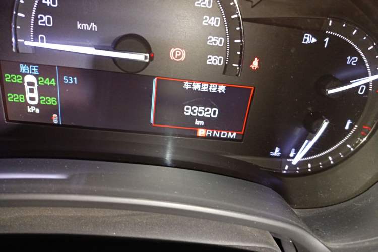 Used Cadillac XTS 2018 28T Elite Edition Odometer Close Up
