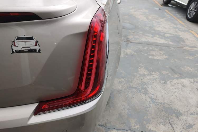 Used Cadillac XTS 2018 28T Tech Edition Right Rear Taillight