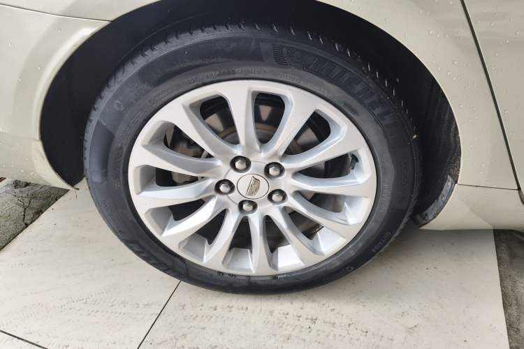 Used Cadillac XTS 2018 28T Tech Edition Right Rear Wheel Hub