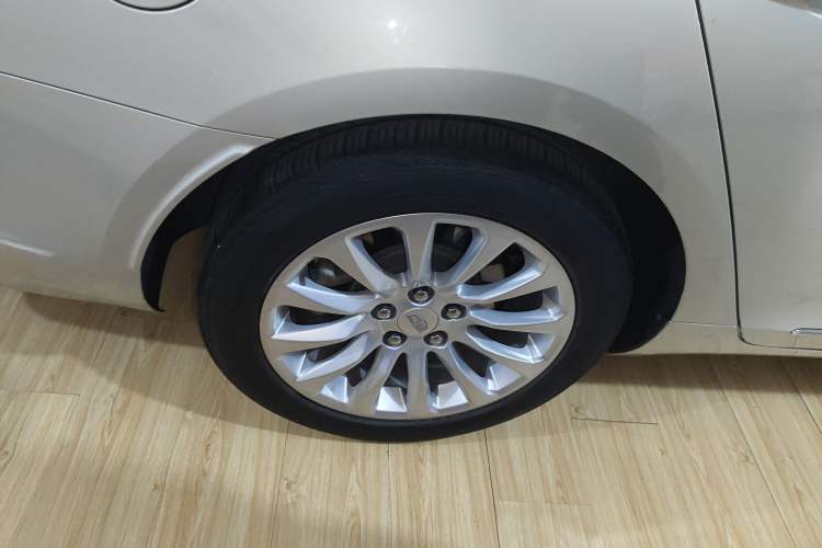 Used Cadillac XTS 2018 28T Luxury Edition Right Rear Wheel Hub