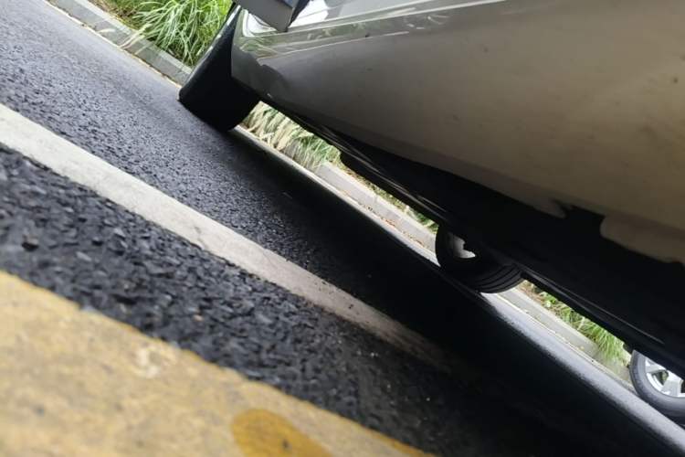 Used Cadillac XTS 2018 28T Tech Edition Right Side Sill