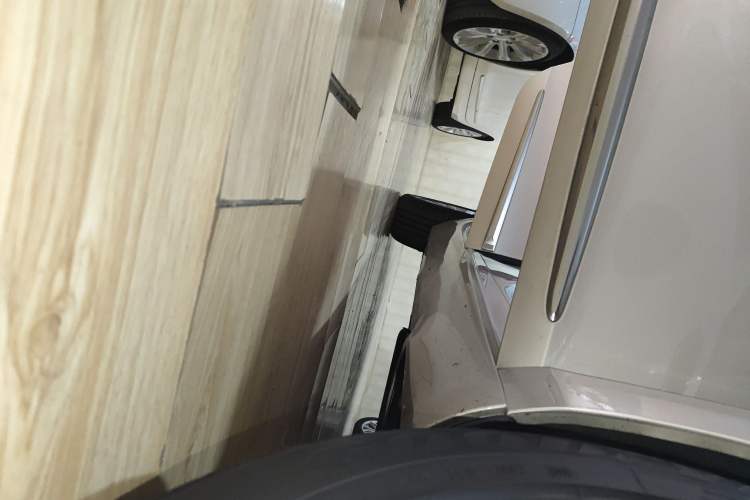 Used Cadillac XTS 2018 28T Luxury Edition Right Side Sill