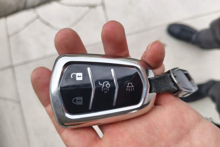 Used Cadillac XTS 2018 28T Tech Edition Vehicle Key