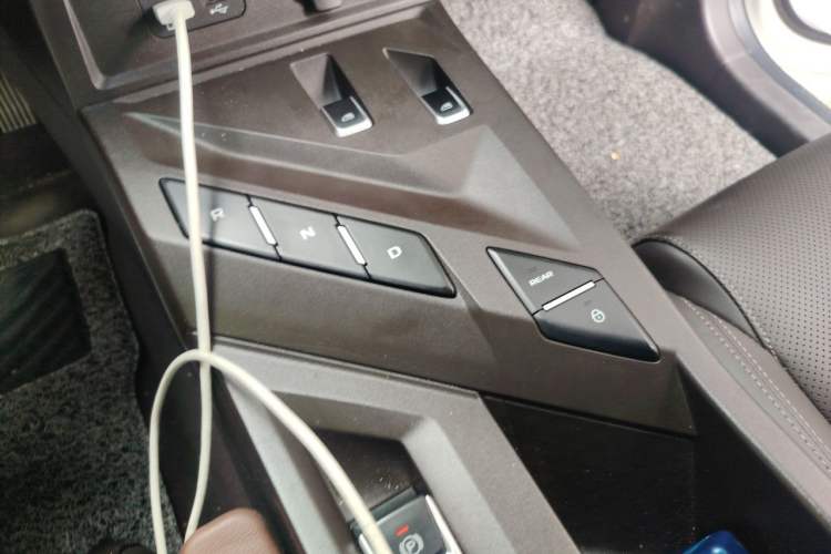 Used Cao 60 2024 - Travel Edition Gear Lever