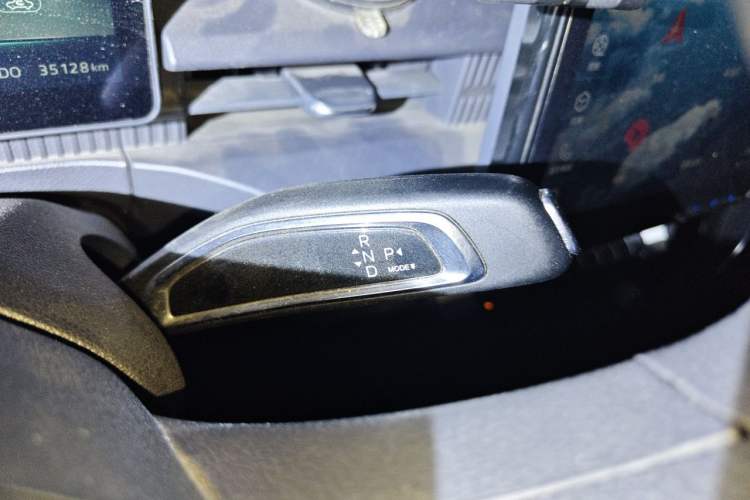 Used CAVAN Le Fu 2025 Yue Xing Version Fu Edition with Clear Windows Aiyike 40.18 kWh Gear Lever