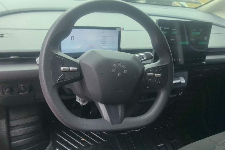 Used CAVAN Le Fu 2025 Model, Yue Xing Edition+ Short Wheelbase Flat Roof—Aegean 50.23 kWh Steering Wheel