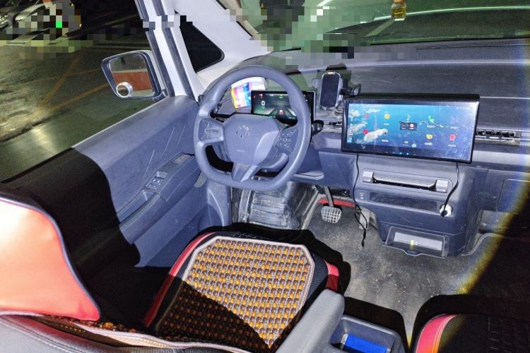 Used CAVAN Le Fu 2025 Yue Xing Version Fu Edition with Clear Windows Aiyike 40.18 kWh Steering Wheel