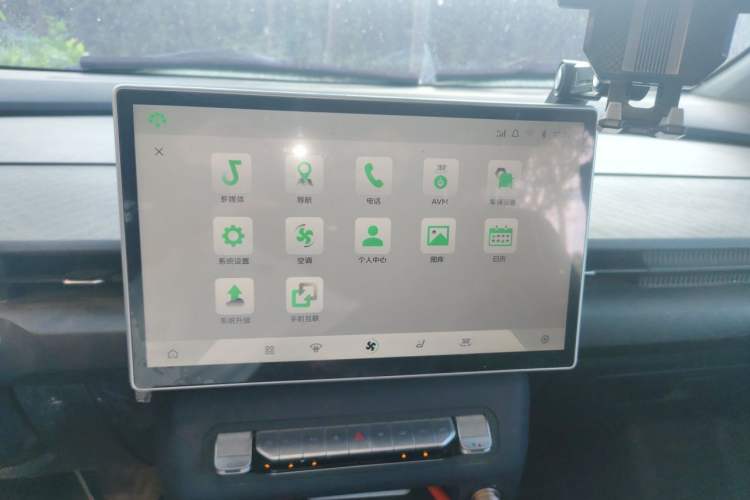Used CAVAN Le Fu 2025 Rui Xing Edition Le Edition with Blackout Windows CATL 41.86 kWh Audio And AC Panel