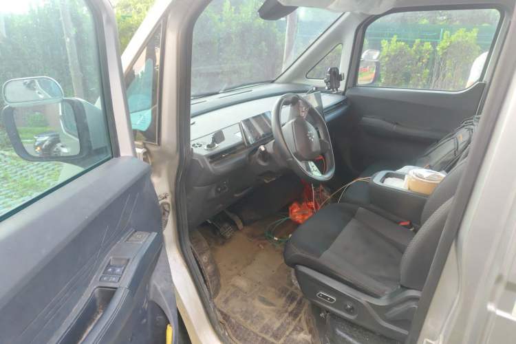 Used CAVAN Le Fu 2025 Rui Xing Edition Le Edition with Blackout Windows CATL 41.86 kWh Driver Seat