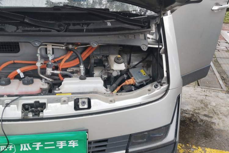 Used CAVAN Le Fu  Engine Bay Left