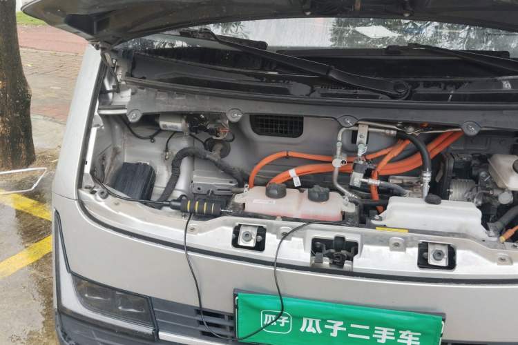 Used CAVAN Le Fu  Engine Bay Right