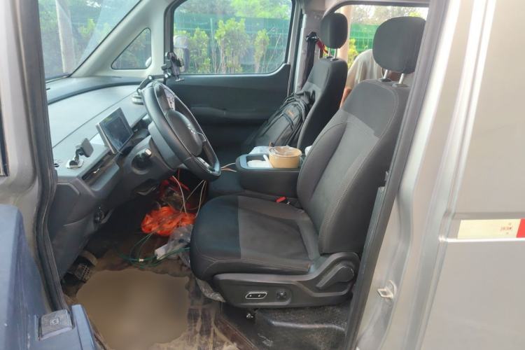 Used CAVAN Le Fu 2025 Rui Xing Edition Le Edition with Blackout Windows CATL 41.86 kWh Left Front Seat